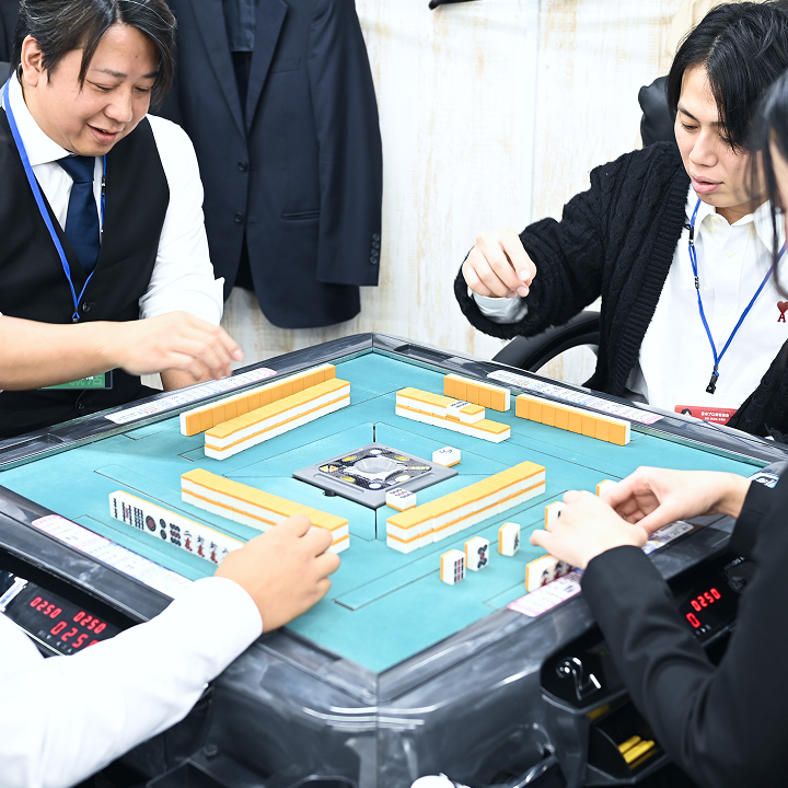 麻雀就活を開催する経営コンサルティング会社SUMUS(スムーズ)について
